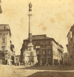 Colonna dell'Immacolata a Piazza di Spagna - ROMA Colonna dell'Immacolata a Piazza di Spagna - ROMA