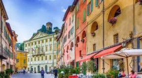 L' OSTERIA E' SOTTO LE TENDE ROSSE